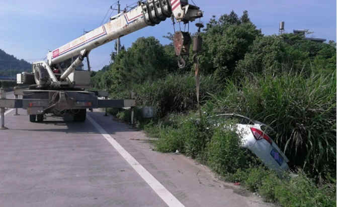 阿尔山重载吊车救援